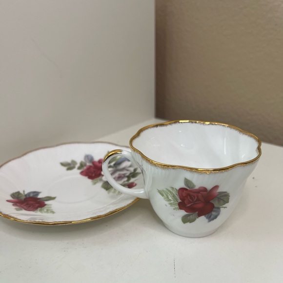 Queen’s China Summer Glory Teacup & Saucer | English Bone China - Picture 6 of 6